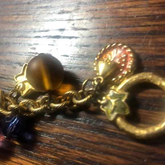 Stunning vintage charm bracelet - Picture 3 of 9